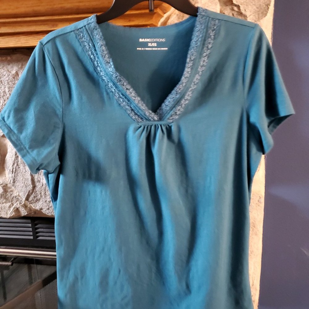 Basic Editions V-Neck Shirt Lace Trim size XL - Picture 3 of 10